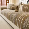 Copridivano ciniglia antiscivolo universale quattro stagioni motivo geometrico marrone - 70*70cm / marrone chiaro