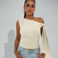 Elegante top sin mangas de un solo hombro liso con detalle de lazo y ajuste ceñido. - XS / Albaricoque