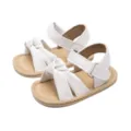 White baby sandals with cute bowknot design, comfortable anti-slip toddler shoes. - 11cm (0-6 Months) / White