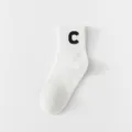 White mid-tube letter socks for men, stylish cotton casual sports socks, comfortable fit. - One Size / Letter C