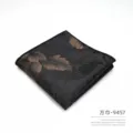 Pañuelo de bolsillo floral negro vintage, elegante accesorio de traje de negocios. - Cuadrado Grande / Negro(9457)