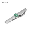 Elegante pince a cravate en metal argente avec motif de trefle a quatre feuilles vert. - Trèfle à Quatre Feuilles Vert