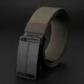 Taktischer Herren Gürtel mit automatischer Metallschnalle, robustes Canvas Band für Outdoor und Alltag. - Armeegrün