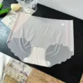 Slip femme soie glacée sans couture taille mi-haute fond coton, design 3D ultra-fin et respirant. - M / Rose