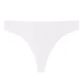 Nahaufnahme der weißen gerippten Damen-Tanga, weicher elastischer Stoff, nahtlose Unterwäsche. - S / Weiß
