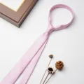 Cravatta con zip preannodata rosa da uomo, elegante cravatta da matrimonio formale stretta a fantasia. - Griglia Rosa