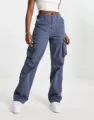 Detailansicht von einfarbigen lässigen geraden Cargohosen für Damen mit praktischen Taschen. - XS / Blau