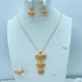Verguld hart sieraden set gedetailleerd overzicht met ketting oorbellen ring voor vrouwen. - Verfijnde opengewerkte hartstijl (TZ181)