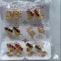 Großhandel bunte Zirkon Creolen exquisite Nische Design Mode Schmuck Sets für Damen. - Exquisiter Geometrischer Stil (ZSJEH288)