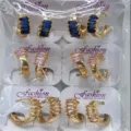 Großhandel bunte Zirkonia Creolen Set mit exquisiten Baguette Kristallen für Damen Mode. - Dreifarbiger Quadratischer Zirkonia-Stil (ZSJEH235) / bunt