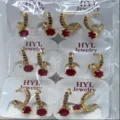 Bunte Zirkon Creolen Großhandel Set Zarte Kleine Huggie Ohrringe Damen Modeschmuck - Runder Zirkonia Anhänger Stil (ZSJEH259) / Rot