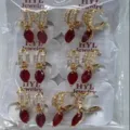 Vergoldete Zirkon Ohrringe Set im Großhandel mit roten Tropfenkristall für Damen. - Roter Marquise-Anhänger-Stil (ZSJEH264)