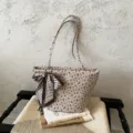 Casual grote shopper tas voor dames, stijlvolle schoudertas met lint voor dagelijks gebruik. - Stijl Met Hanger / Wit