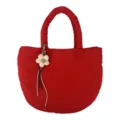 Rote gepolsterte Cloud Tote Bag mit weißem Blumenanhänger, stilvolle Damen Handtasche. - Mit Anhänger / Rot