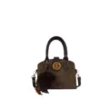 Sac à main femme en daim vert foncé avec pompon en peluche, petit sac bandoulière tendance. - Vert
