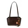 Sac à épaule unicolore marron rétro, sac à aisselle chic pour femme avec charmant pendentif. - Avec Pendentif / Marron