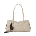 Sac a epaule baguette tisse beige elegant pour femme, tendance minimaliste chic et decontracte. - Avec Pendentif / Blanc
