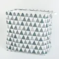 Faltbarer Baumwoll-Leinen Aufbewahrungskorb mit blauem geometrischem Dreieckmuster zu Hause. - Baumwolle & Leinen - blaue Dreiecke
