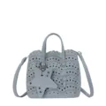 Borsa secchiello in pelle azzurra con motivo traforato a onde e ciondolo a stella. - Blu