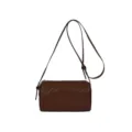 Borsa a tracolla cilindrica in pelle intrecciata marrone, design elegante e casual. - Marrone