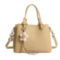 Sac à bandoulière beige élégant, seau minimaliste stylé avec charm fleur jolie. - Avec Pendentif / Jaune