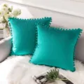 Luxuriöser Samt Kissenbezug mit Pompon, ideal für modernes Sofa und gemütliche Wohnzimmereinrichtung. - Türkisgrün