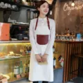 Tablier de cuisine blanc style coréen avec lanière en cuir marron pour café et restaurant. - Style Tour de Cou Lanière Cuir en Toile / Blanc Cassé