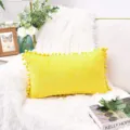 Gelbes Chenille Lendenkissen mit Bommeln, weiches Deko-Kissen fuer Sofa und Bett. - 30x50cm (Ohne Kern) / Zitronengelb
