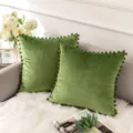 Grunes Samt Kissen mit Pompon Borte, elegante dekorative Kissen fur Sofa und Bett. - Grasgrün