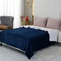 Dark blue solid flannel blanket, double-sided soft fleece throw for bed and sofa, cozy warm. - 150*200cm / Navy Blue