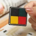 Tampon encreur portable a quatre couleurs pour loisirs creatifs et papeterie, mini encre. - 4x4