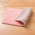 Double-sided dual-color coral fleece cleaning cloth, highly absorbent and lint-free kitchen towel. - Pink and Gray