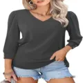 Λεπτομερής εικόνα γυναικείου σκούρου γκρι casual τοπ με V λαιμόκοψη και φουσκωτά μανίκια. - S / Tops / Γραφίτης
