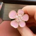 Pink five-petal flower car air vent clip with pearl center, cute metal vehicle aromatherapy. - Scented Cotton Version / Pink