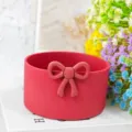 Rode siliconen kopjeshoes met schattige 3D-strik, perfect kopjesaccessoire en DIY-decoratie-item. - 3D Strik Figuur 2 / Rood