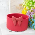 Siliconen waterfles hoes detail, schattig rood strik ontwerp, beschermende accessoire voor dagelijks. - 3D Strik Figuur 3 / Rood