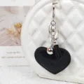 Breloque de Sac Cœur en Strass Noir avec Glands Porte-clés Variante Modèle Numéro 01 - Noir