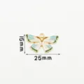 Gros plan détaillé du pendentif papillon en alliage avec émail coloré et anneau de suspension. - 13#