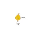 Gele geëmailleerde bladhanger detailopname, met duidelijke afmetingen van 23mm en 13mm en 1.4g. - 6# Geel blad