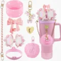 Kit d'accessoires pour tasse rose avec botte en silicone pailleté, pompon pelucheux et nœuds. - Série 4