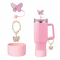 Rosa isolierter Becher Set mit Glitzer Schmetterling Strohhalm Topper Kette und Silikonstiefel. - Set 13 (ohne Becher)