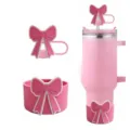 Roze strik siliconen rietjehoes en bekerrand detailopname, schattige bekeraccessoires. - Roze (zonder beker)