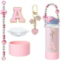 Vue détaillée de la botte en silicone rose, sangle de perles et joli porte-clés lettre A mignon. - Lettre A / Set 1 (tasse non incluse)