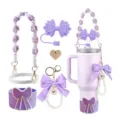 Set d'accessoires pour tasse violette avec sangle crochet, paille nœud et pendentif perlé. - Série 4