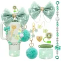 Set accessori per tumbler verde menta, con fiocco, catena di perle e protezione. - Combinazione 2