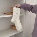 Vintage floral knit mid-calf socks for women, cute white cozy cotton casual daily wear. - Off White