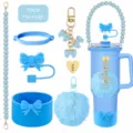 Set di accessori per tazza blu con protezione in silicone copripaglia e simpatici portachiavi - Set 14 (Tazza non inclusa)