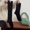 Black cable knit knee high socks for women, winter thick long socks, Japanese style casual hosiery. - Mid Tube Black