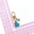 Cute blue cat flower metal keychain bag charm mini pendant cute accessory for keys - Blue