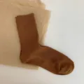 Chaussettes mi-mollet côtelées marron, chaussettes unies en coton pour un usage quotidien. - Taille unique / Abricot mûr